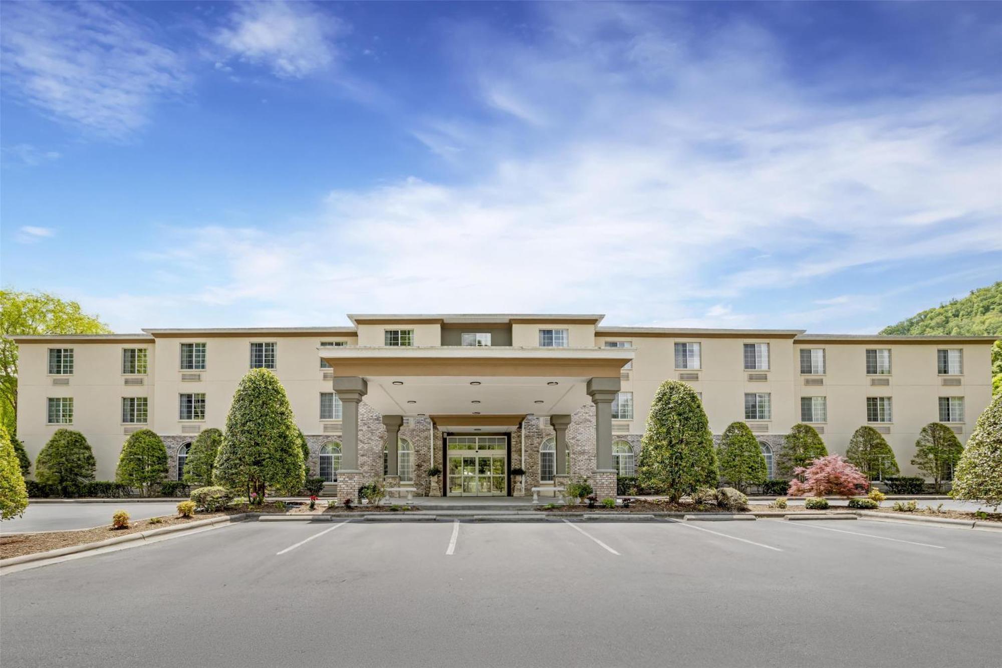 Best Western Plus River Escape Sylva / Диллсборо Экстерьер фото