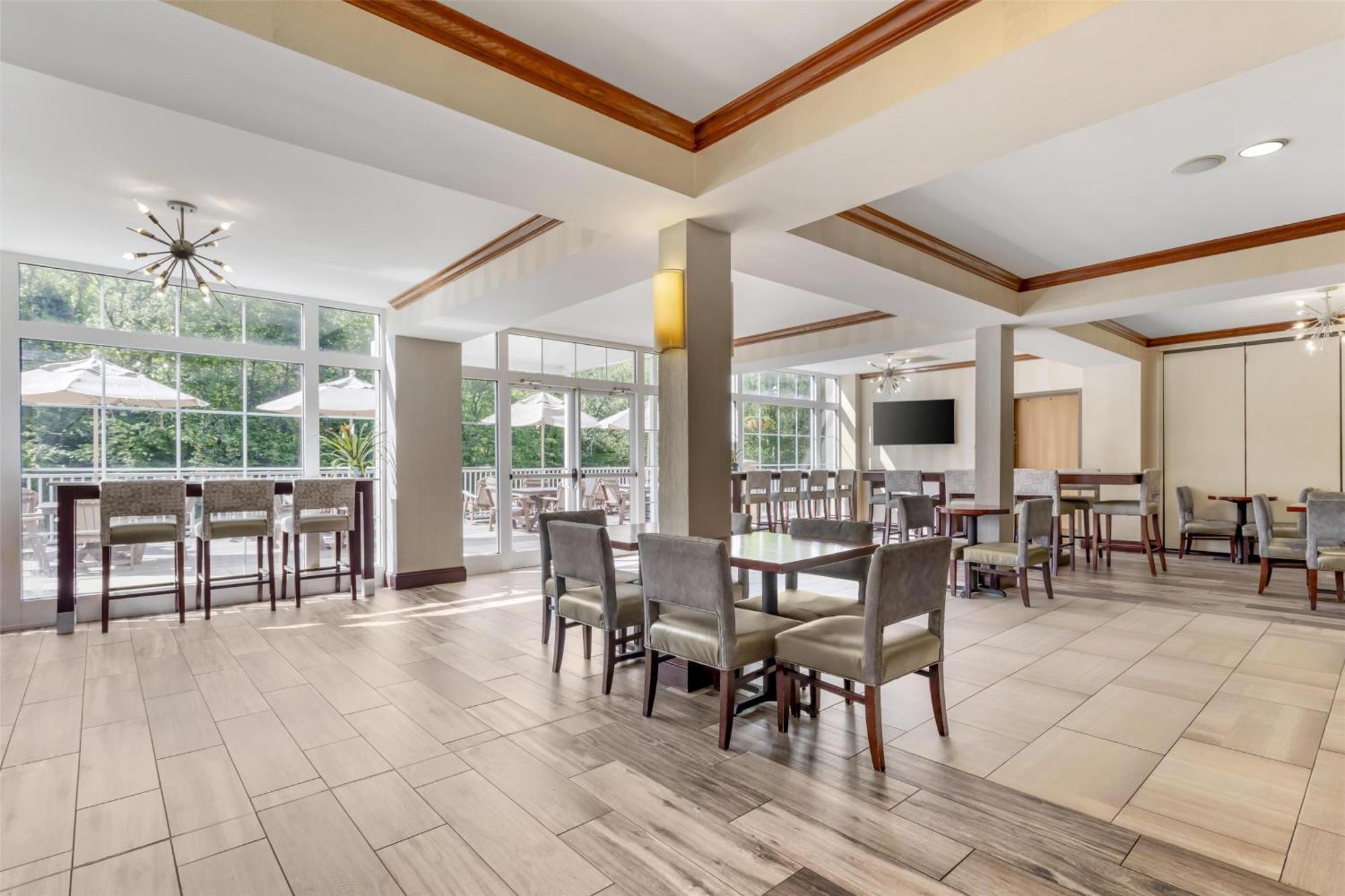 Best Western Plus River Escape Sylva / Диллсборо Экстерьер фото